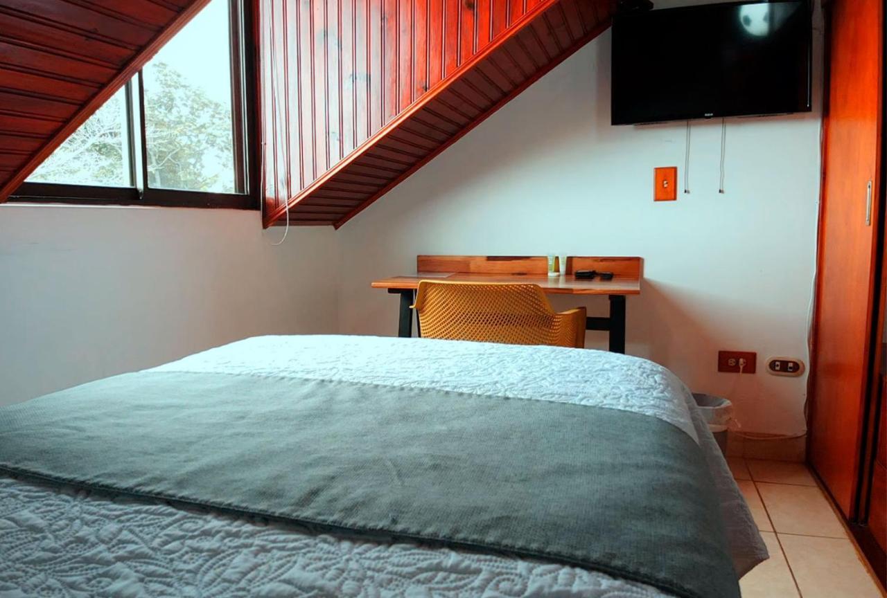Trebol Amarillo Bed & Breakfast Escazú Dış mekan fotoğraf