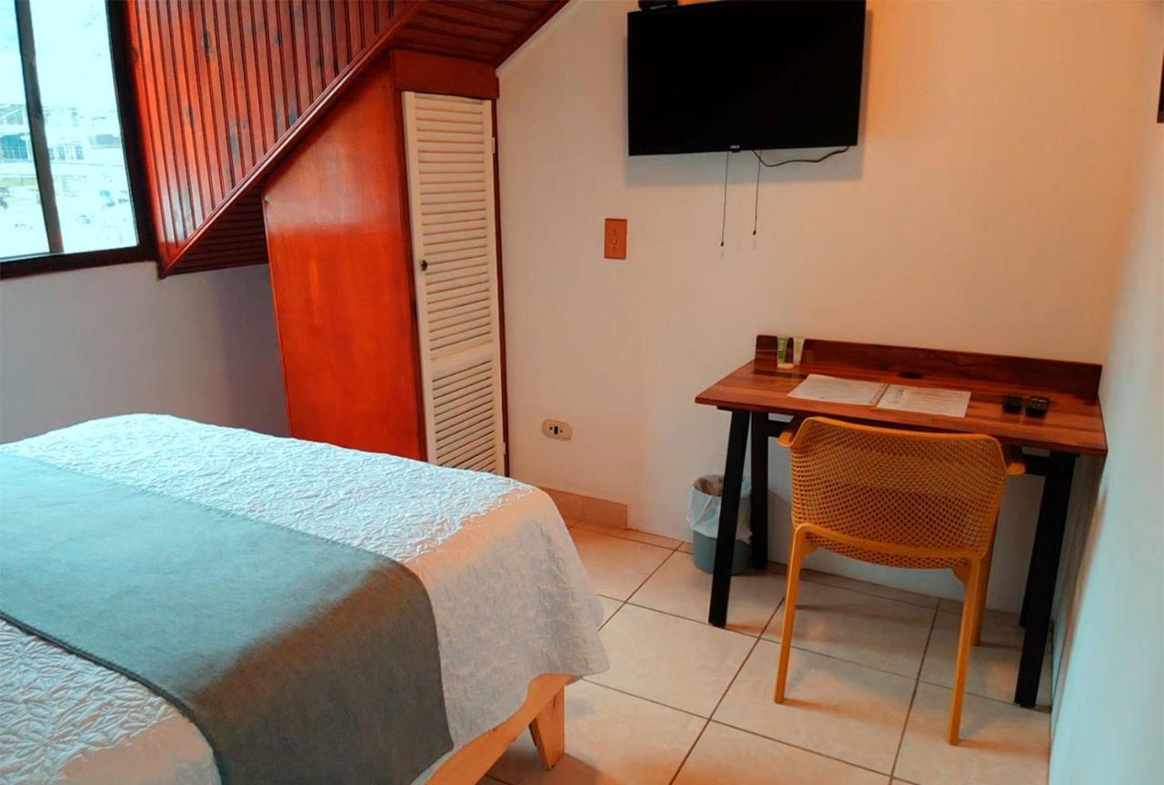 Trebol Amarillo Bed & Breakfast Escazú Dış mekan fotoğraf